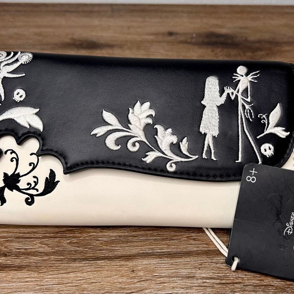 NWT Loungefly Disney The Nightmare Before Christmas Silhouette Icons Wallet
